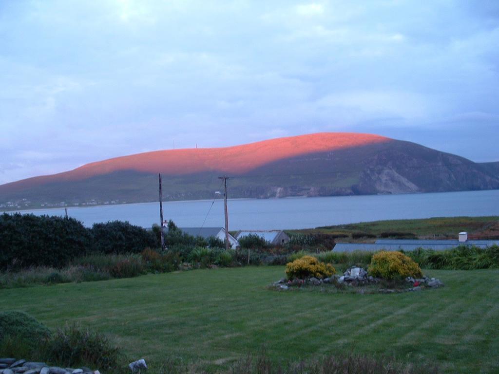 Keel Achill Isle House Bed & Breakfast エクステリア 写真
